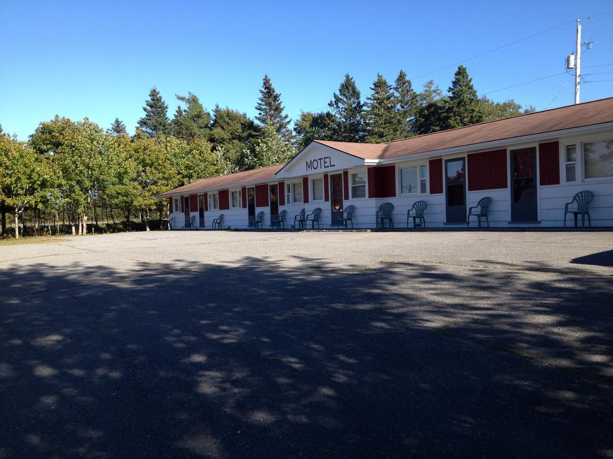 Webbers Lake Charlotte Motel Queen And Double Bed Exteriör bild