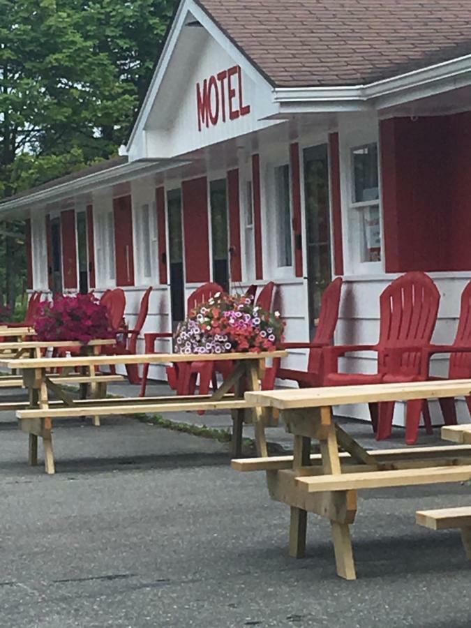 Webbers Lake Charlotte Motel Queen And Double Bed Exteriör bild